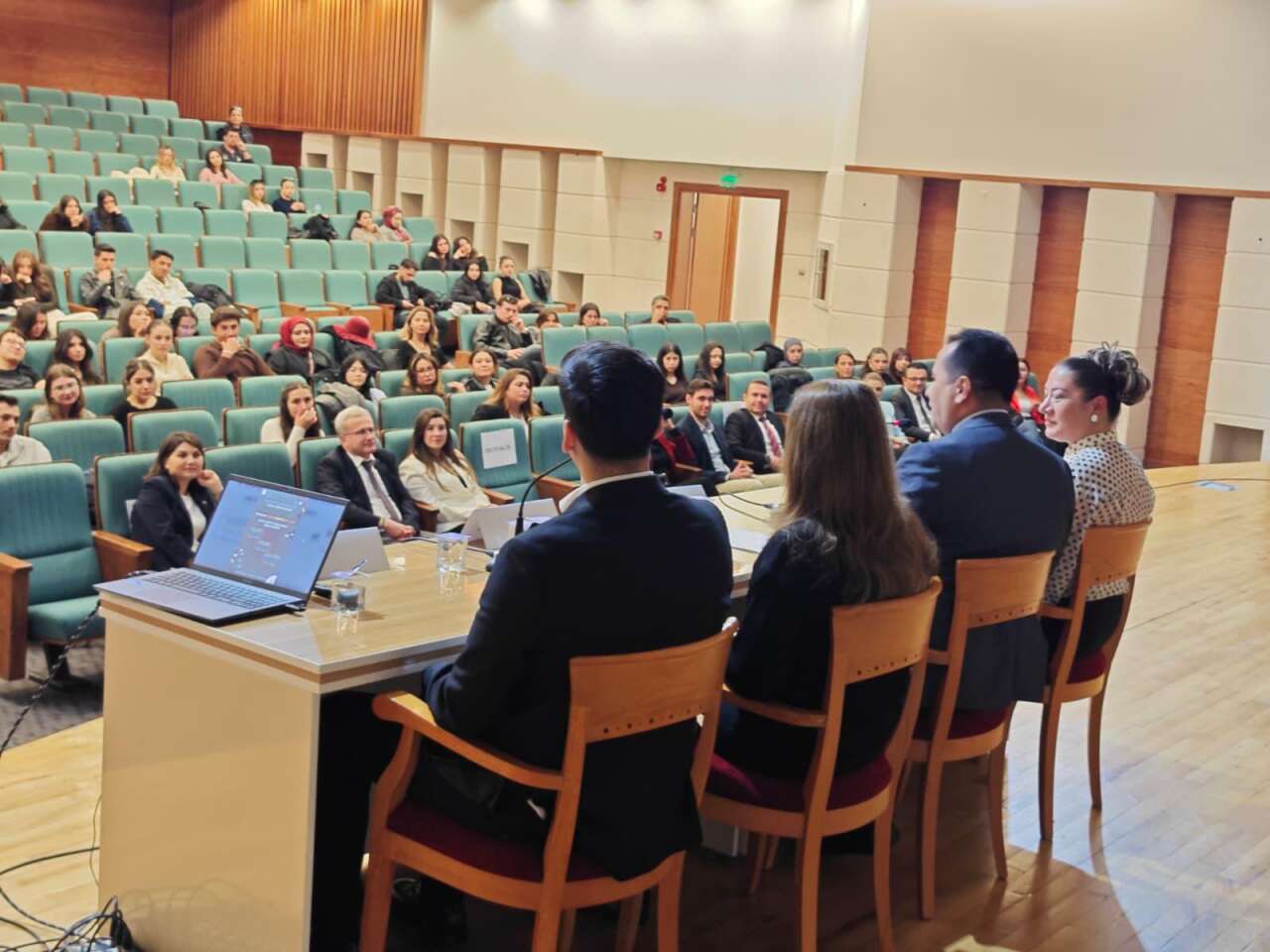 Menteşe Devlet Hastanesi Başhekimi Sağlık İdarecileri Günü’nde Öğrencilerle Buluştu 4